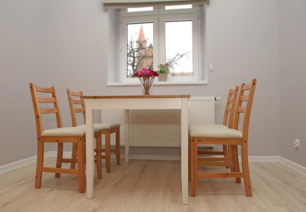 Apartamenty W Sercu Chelmna Chełmno Szoba fotó